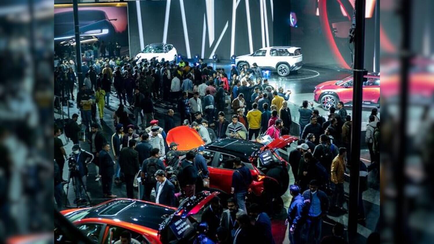 Mahindra to Showcase New SUVs at Auto Expo 2025 Mahindra plans to display newly launched electric vehicles and concept models at the event.