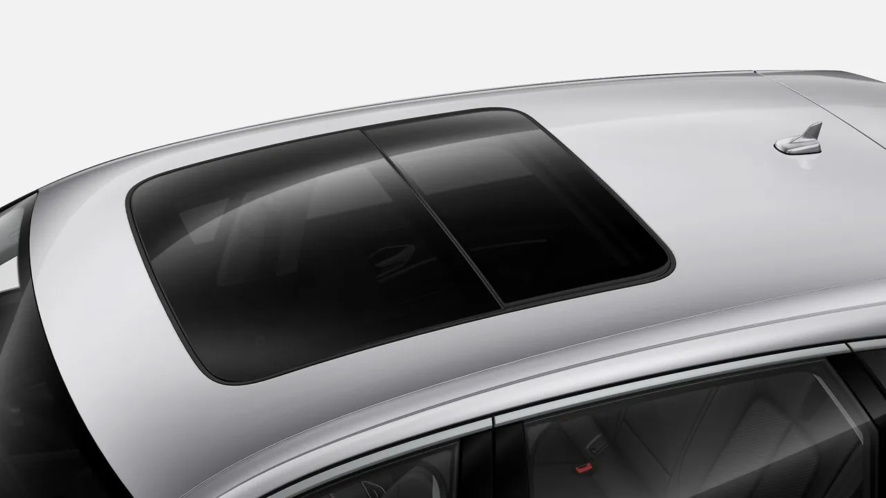 audi-Q8-e-tron-sunroof