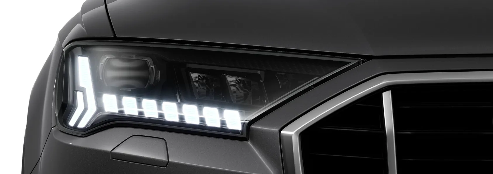 audi-q7-headlight