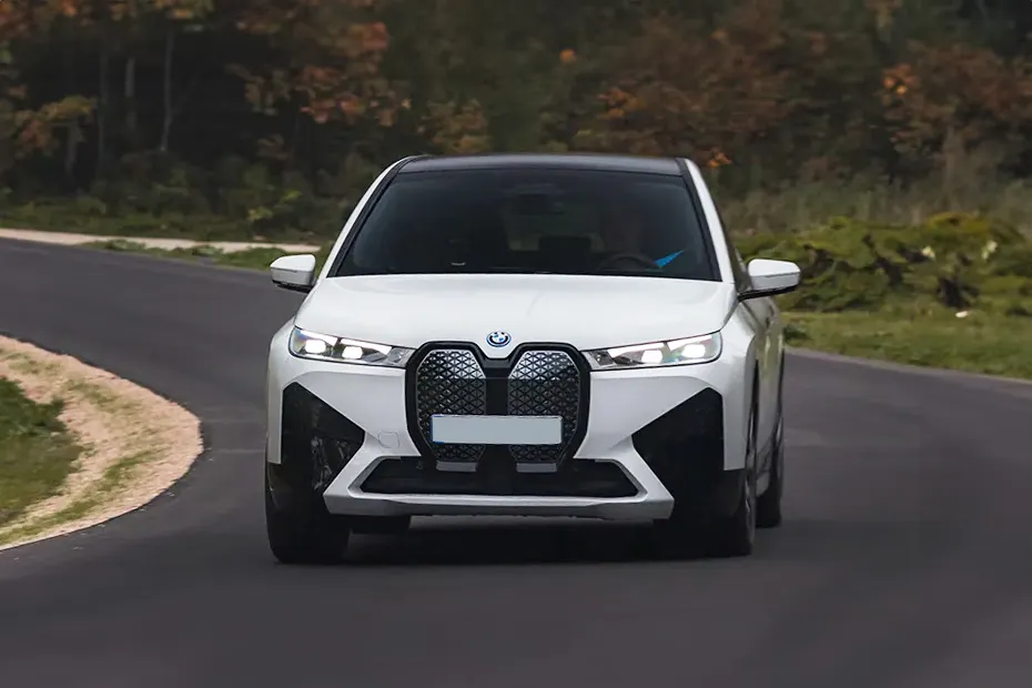 bmw-ix-front-left-view
