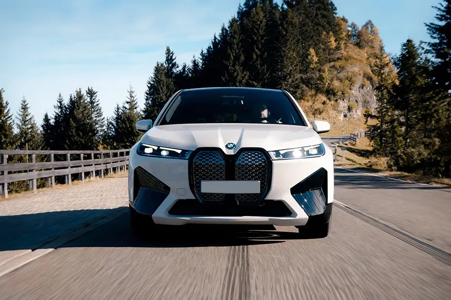 bmw-ix-front-view