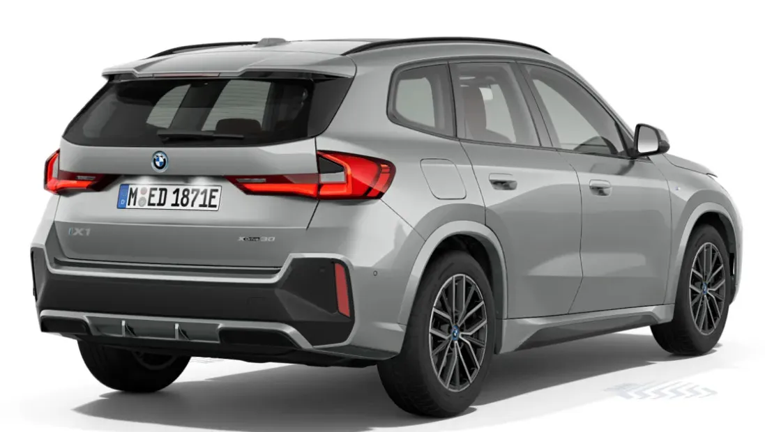 bmw-ix1-rear-right-view