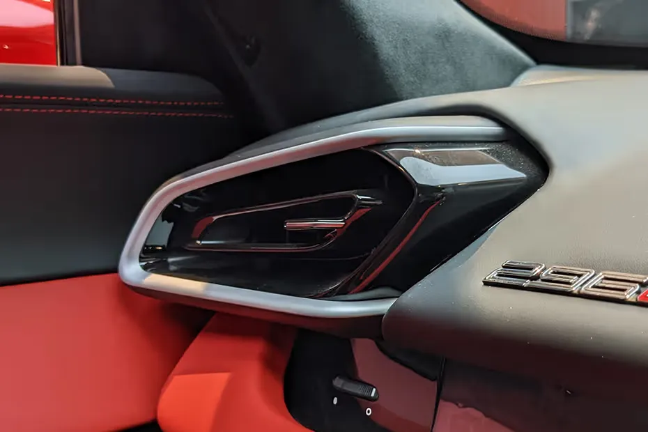 ferrari-296-gtb-ac-vents