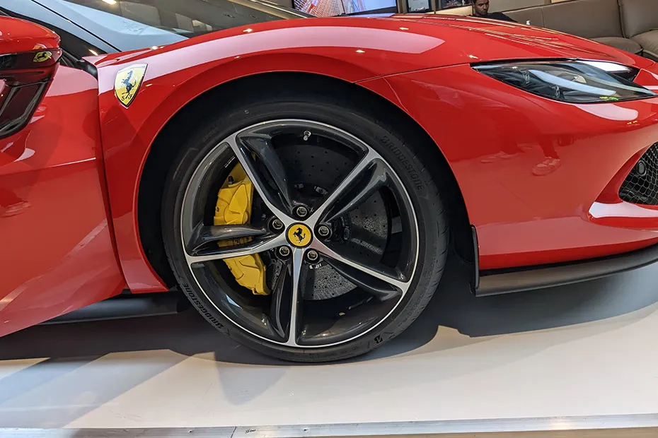 ferrari-296-gtb-alloy-wheel