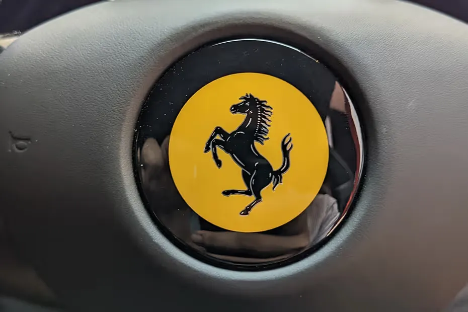 ferrari-296-gtb-steering-wheel-logo