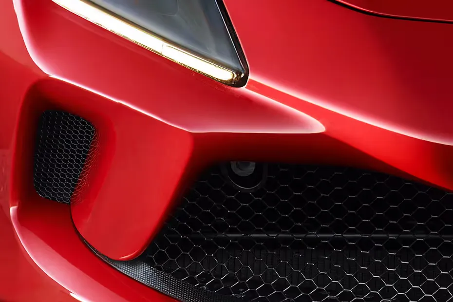 ferrari-f8-tributo-front-fog-lamp