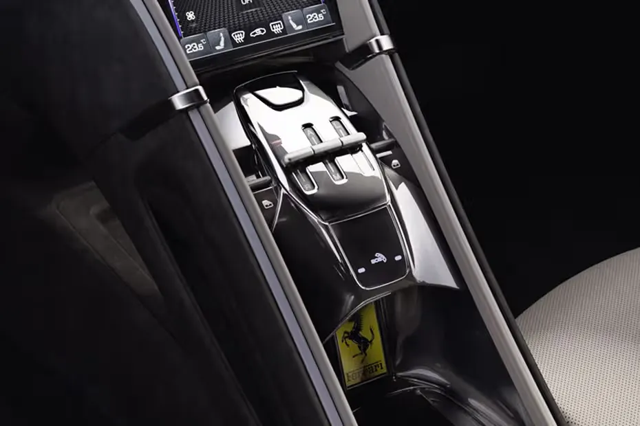 ferrari-roma-gear-shifter