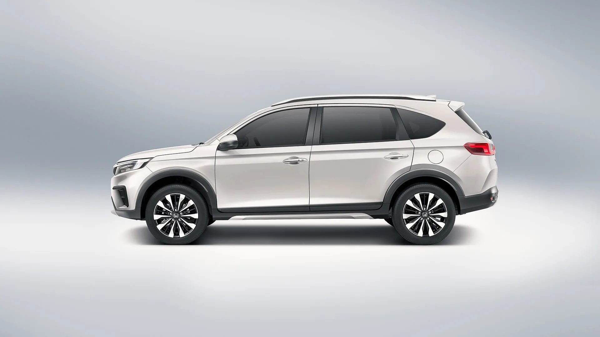 honda-brv-right-view