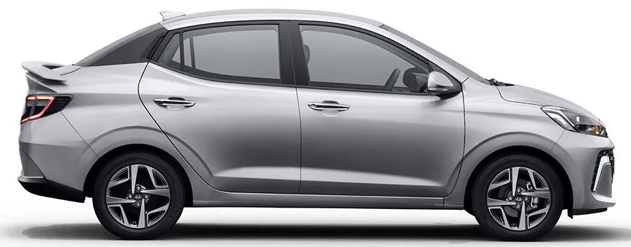 hyundai-aura-right-view