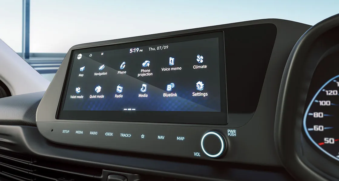 hyundai-i20-infotainment-system