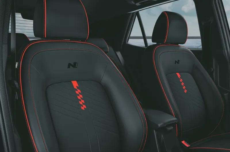 hyundai-venue-n-line-front-seats