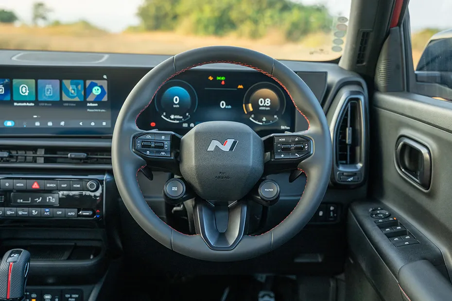 hyundai-venue-n-line-steering-wheel-with-controls