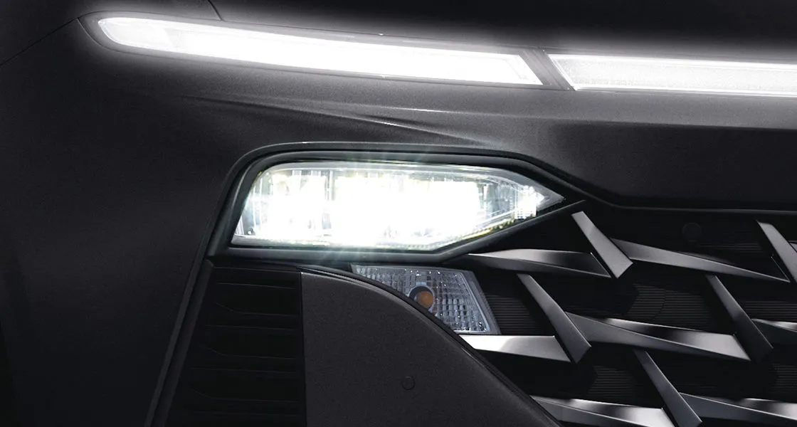 hyundai-verna-headlight