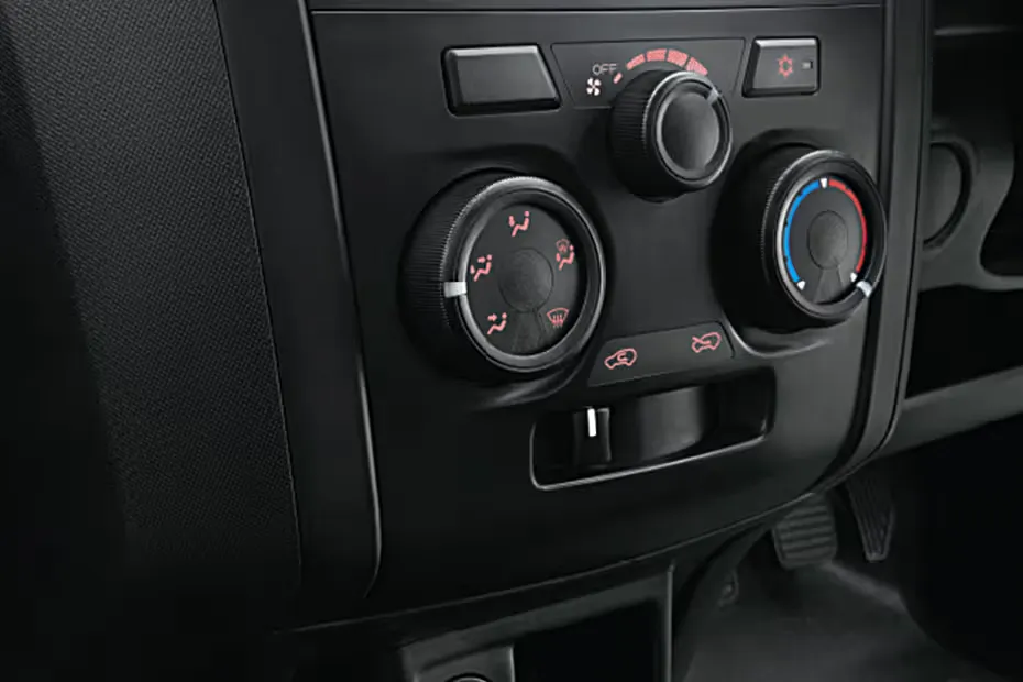 isuzu-d-max-ac-controls