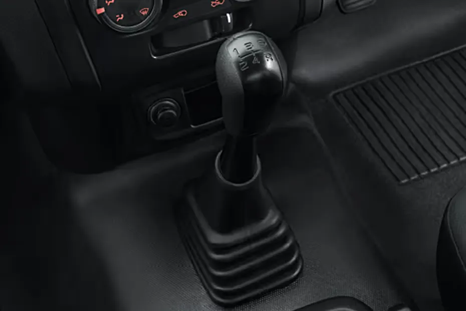 isuzu-d-max-gear-shifter