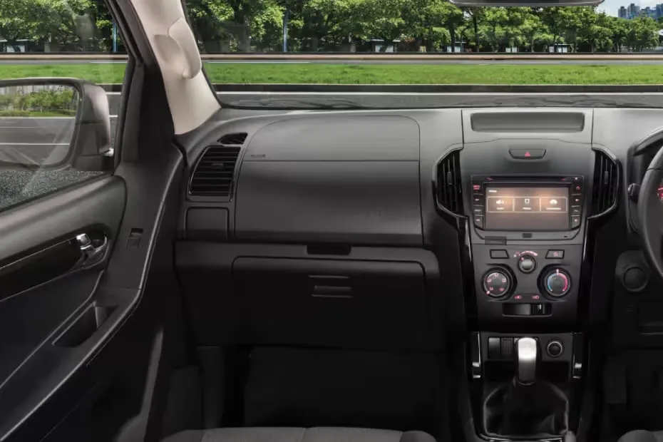 isuzu-s-cab-z-glovebox