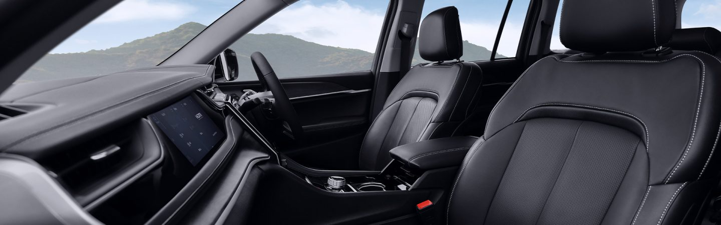 jeep-grand-cherokee-front-seats