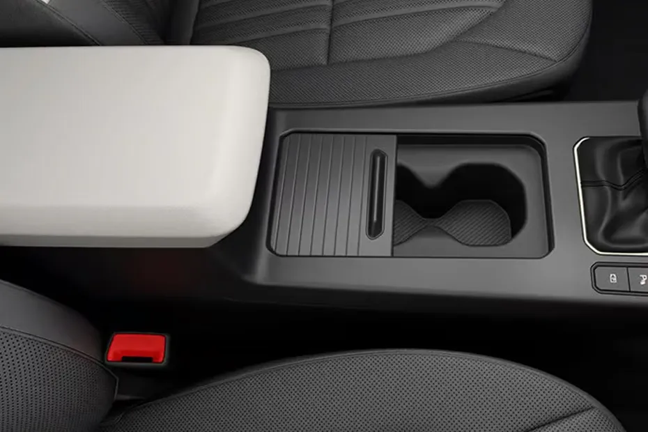 kia-seltos-front-cup-holder
