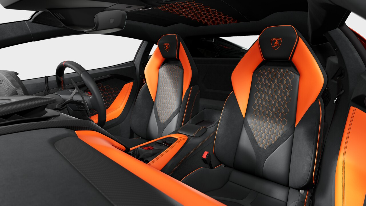 lamborghini-revuelto-front-seats