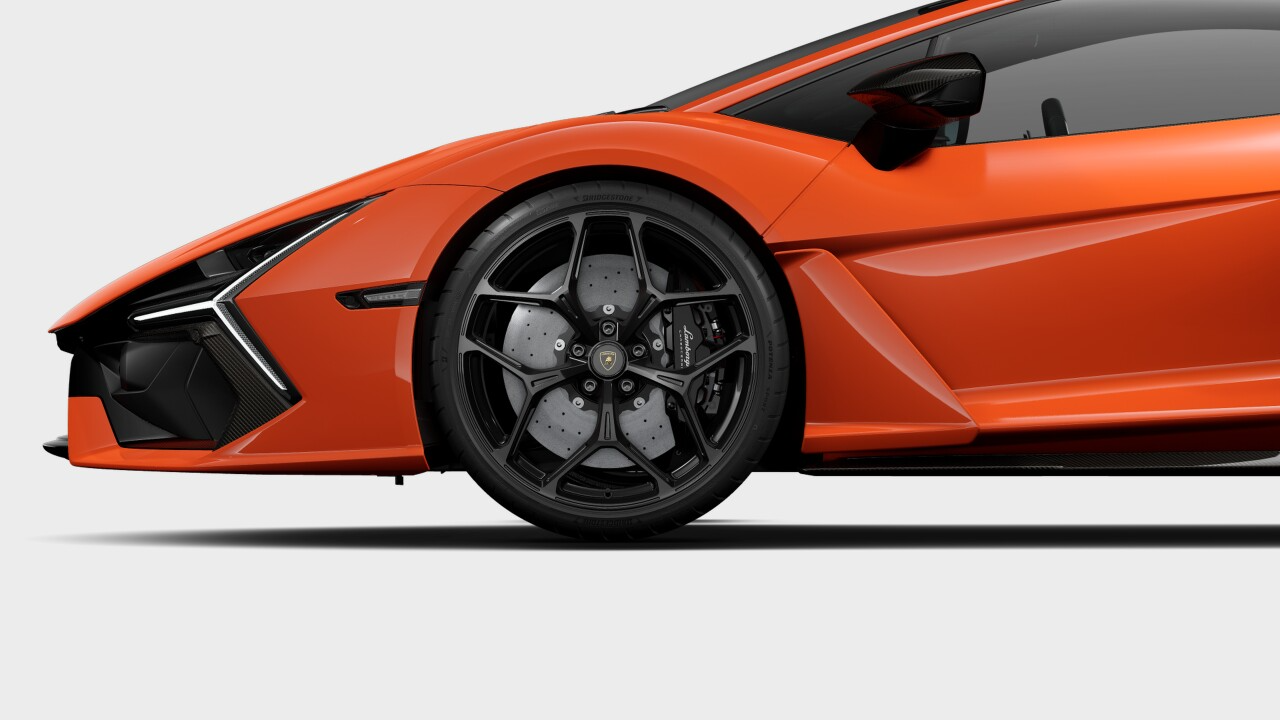 lamborghini-revuelto-wheel