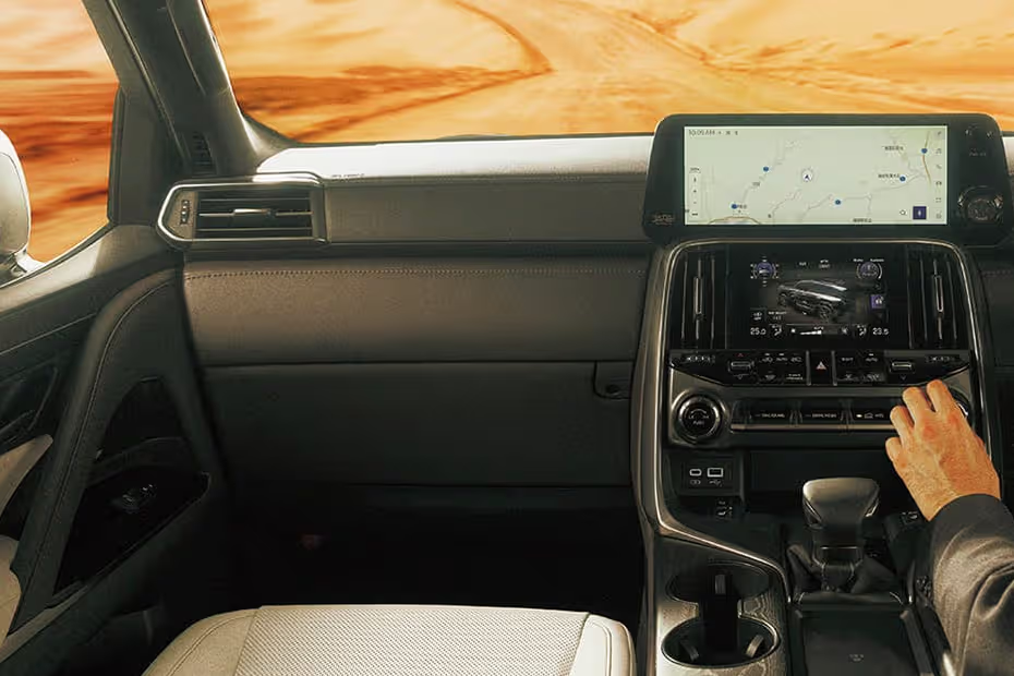 lexus-lx-glovebox-closed