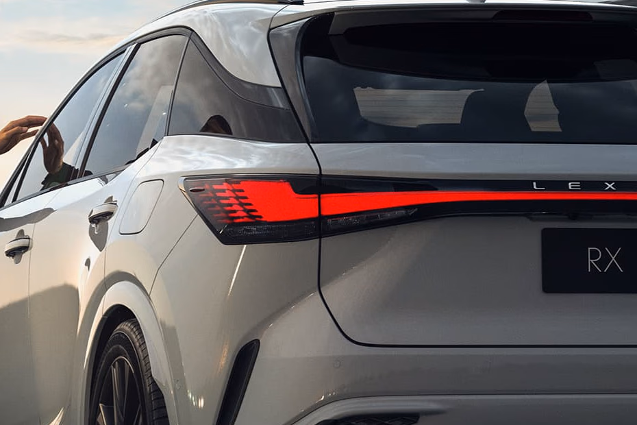 lexus-rx-taillight