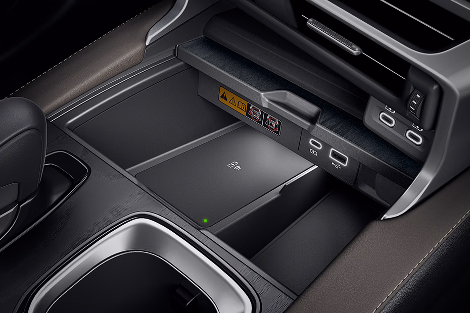 lexus-rx-wireless-charging-pad