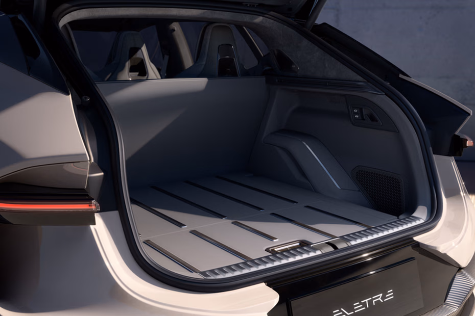 lotus-eletre-bootspace