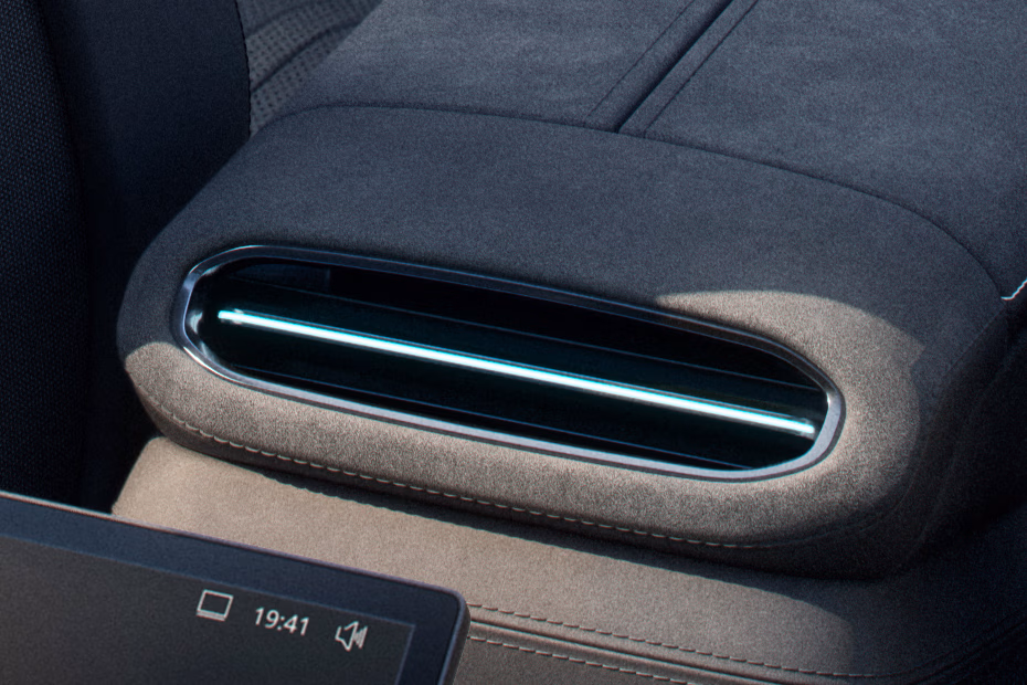 lotus-eletre-rear-ac-vents