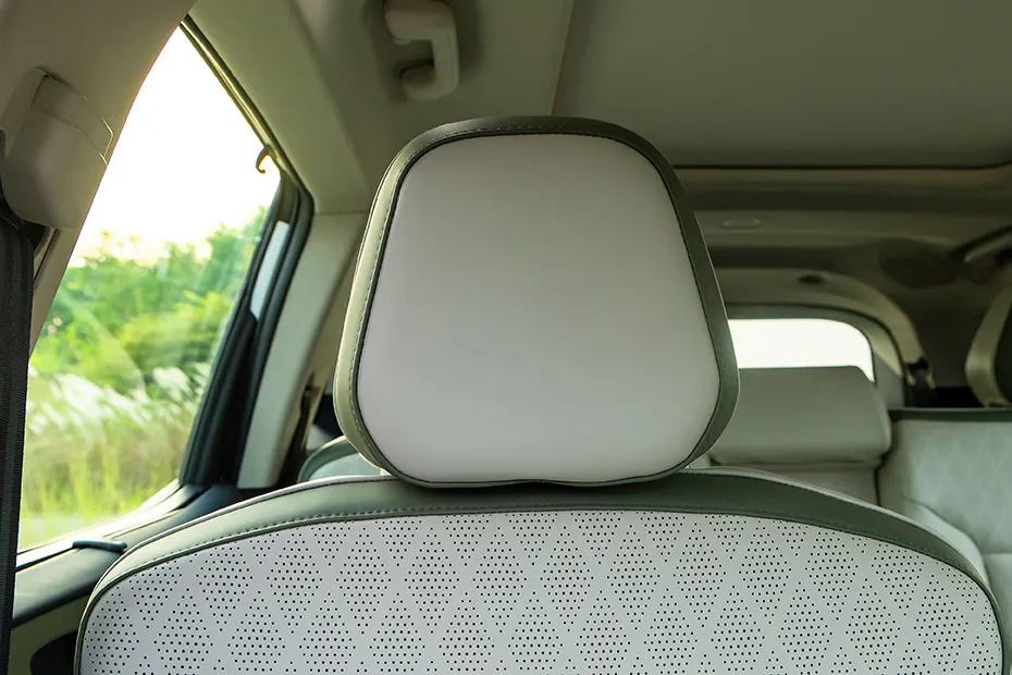 mahindra-xev-9s-seat-headrest