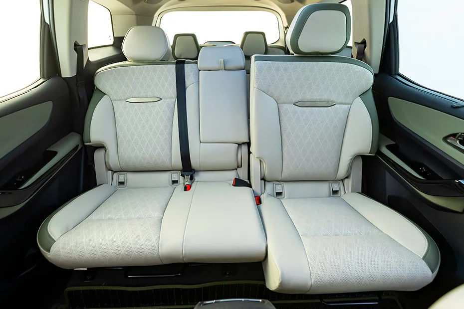 mahindra-xev-9s-seats-(aerial-view)