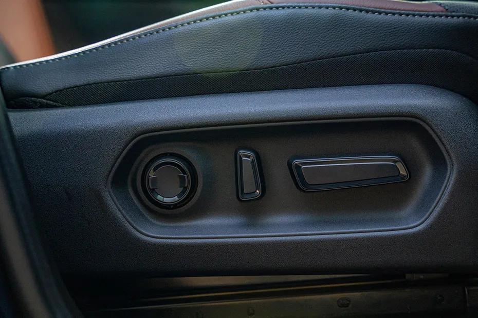 maruti-e-vitara-driver-seat-controls