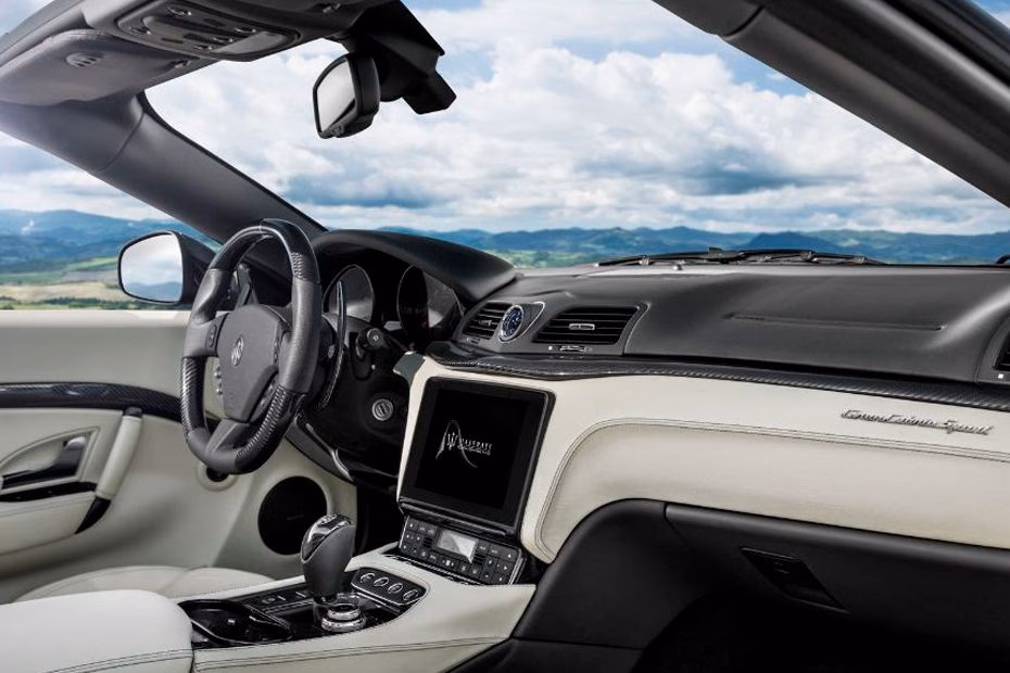 maserati-grancabrio-dashboard