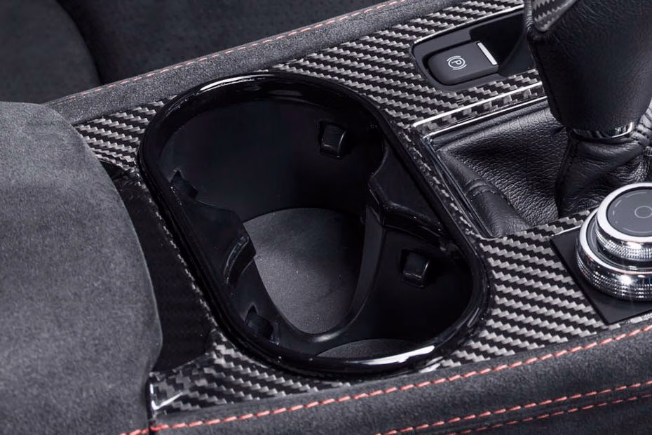 maserati-granturismo-cup-holders
