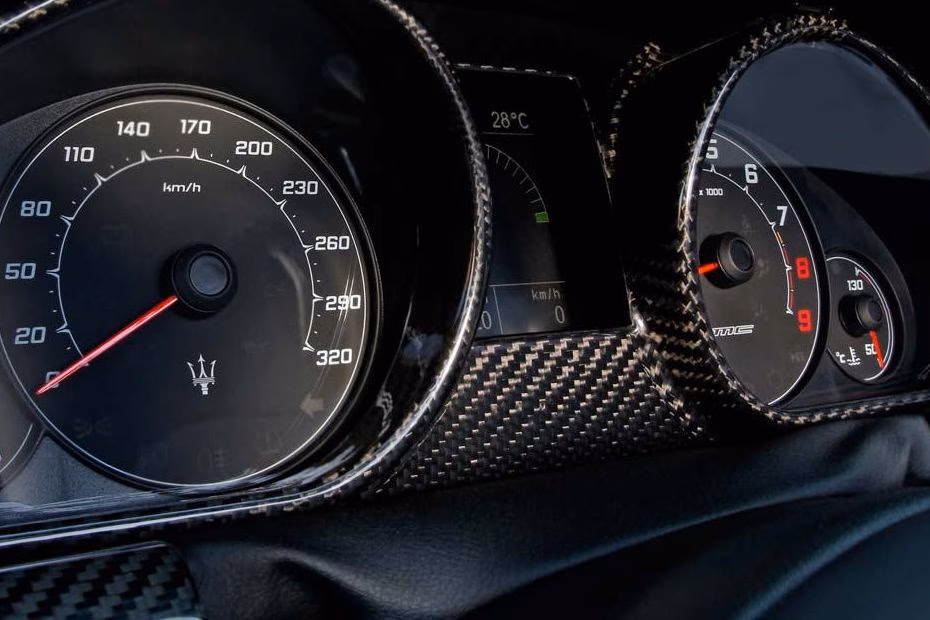 maserati-granturismo-instrument-cluster