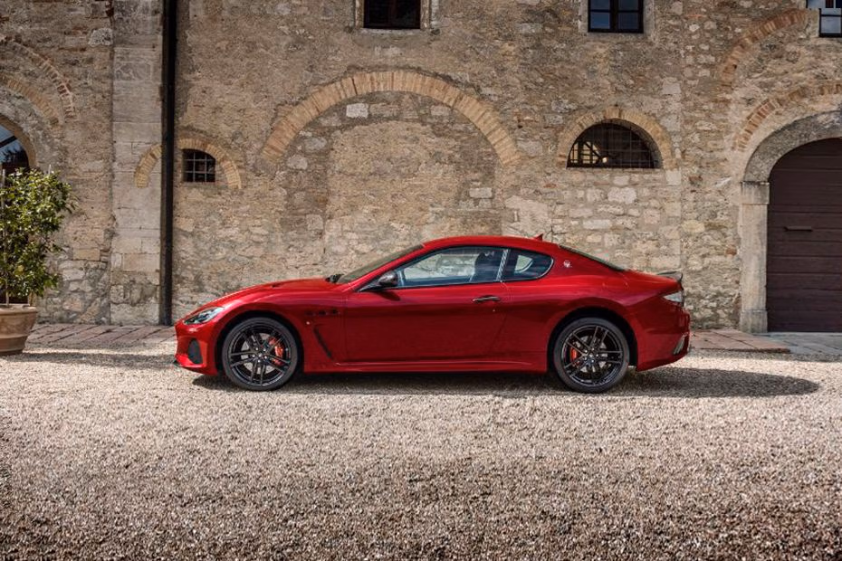 maserati-granturismo-side-view