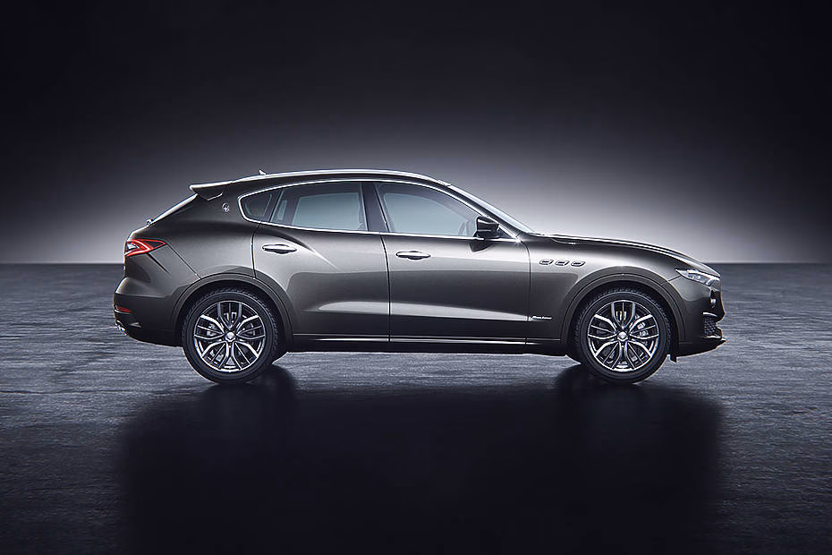 maserati-levante-right-view