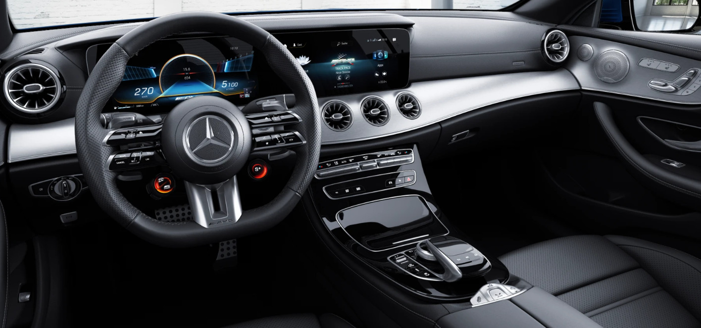 mercedes-benz-amg-e-53-cabriolet-dashboard