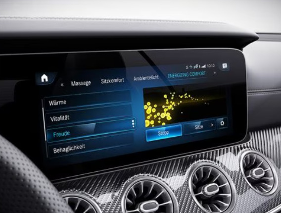 mercedes-benz-amg-e-53-cabriolet-infotainment-system
