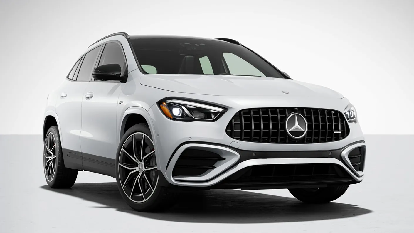 mercedes-benz-amg-gla-35-front-right-view