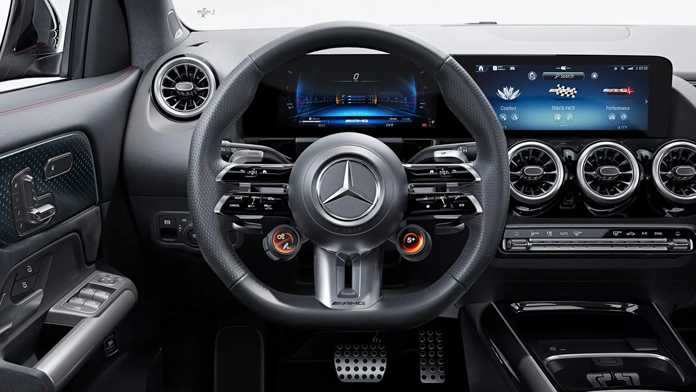mercedes-benz-amg-gla-35-steering-with-control