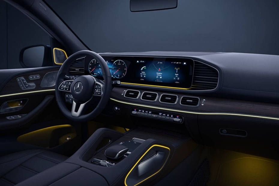 mercedes-benz-amg-gle-53-ambient-lightening-view
