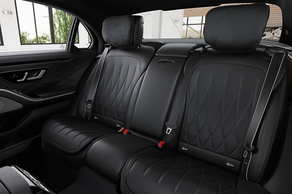 mercedes-benz-amg-s-63-rear-seats
