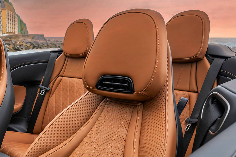 mercedes-benz-cle-cabriolet-seat-headrest