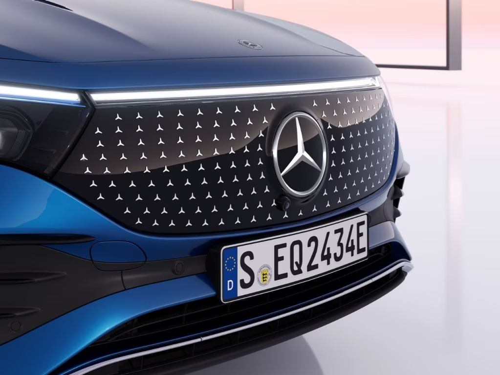 mercedes-benz-eqa-front-grill
