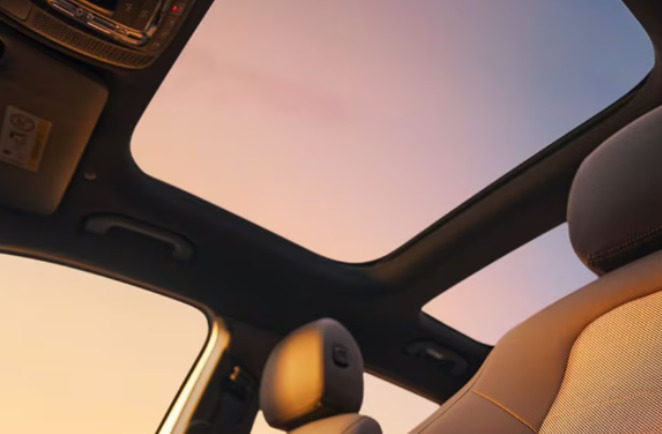 mercedes-benz-eqb-sunroof