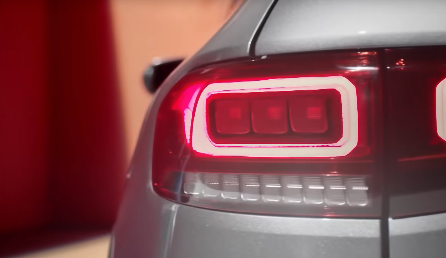 mercedes-benz-glb-tail-lamp