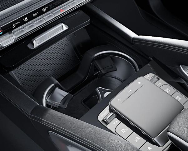 mercedes-benz-gle-cup-holder