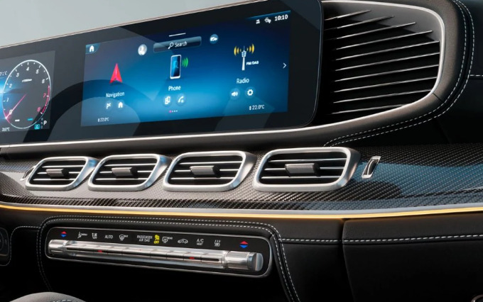 mercedes-benz-gls-touch-screen