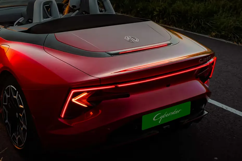 mg-cyberster-taillight